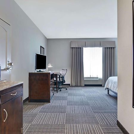 Hilton Garden Inn And Fayetteville Convention Center Zewnętrze zdjęcie