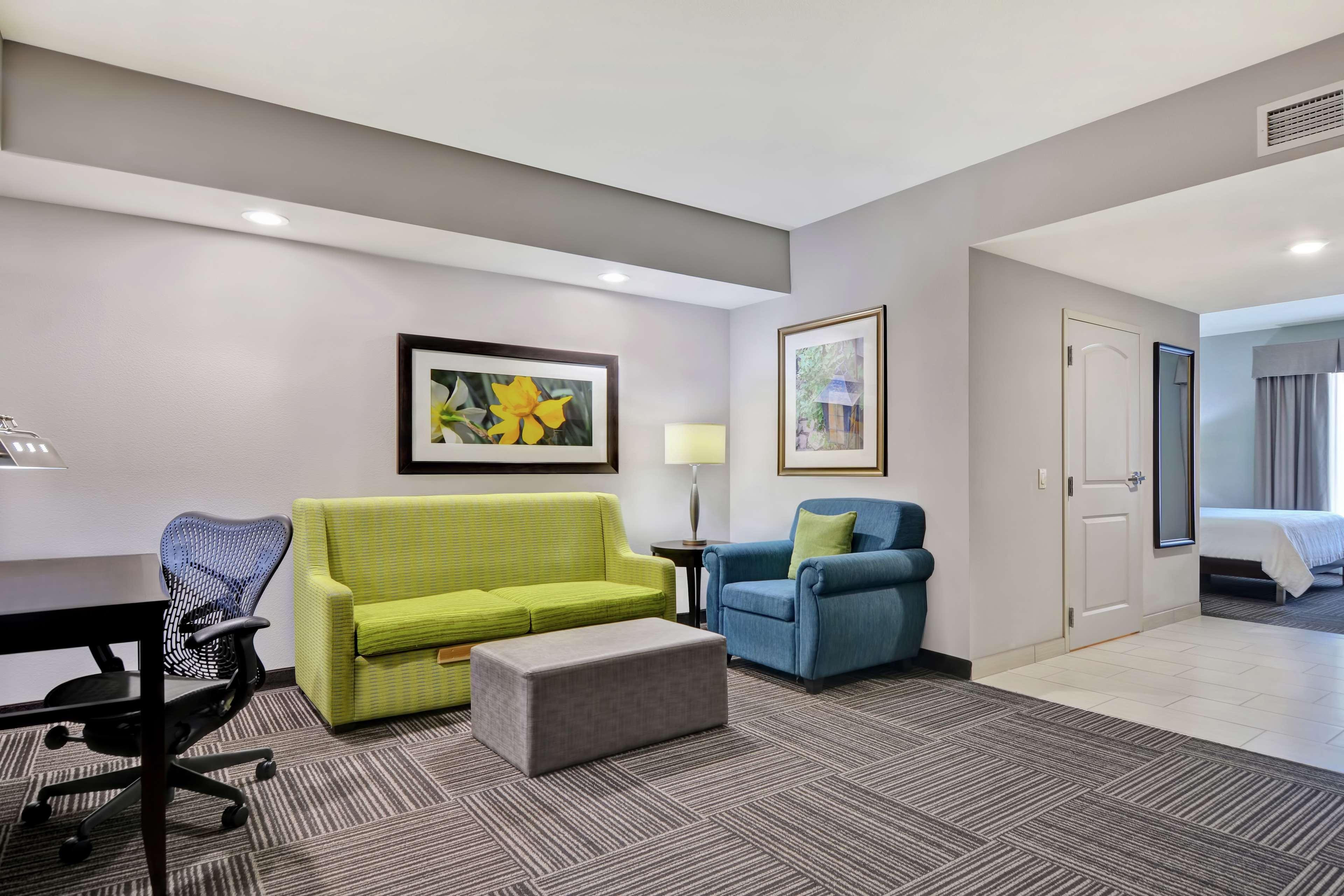 Hilton Garden Inn And Fayetteville Convention Center Zewnętrze zdjęcie