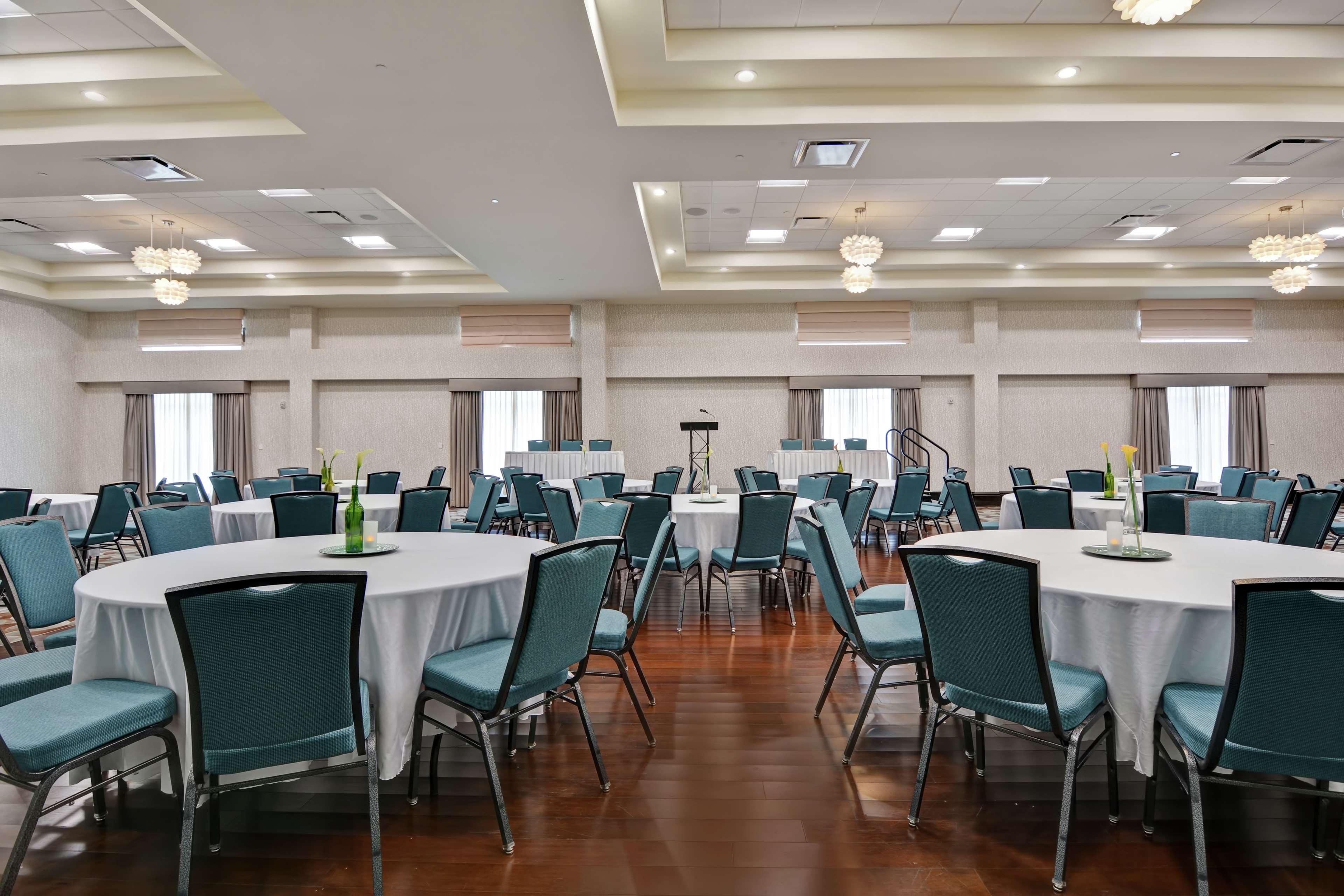 Hilton Garden Inn And Fayetteville Convention Center Zewnętrze zdjęcie