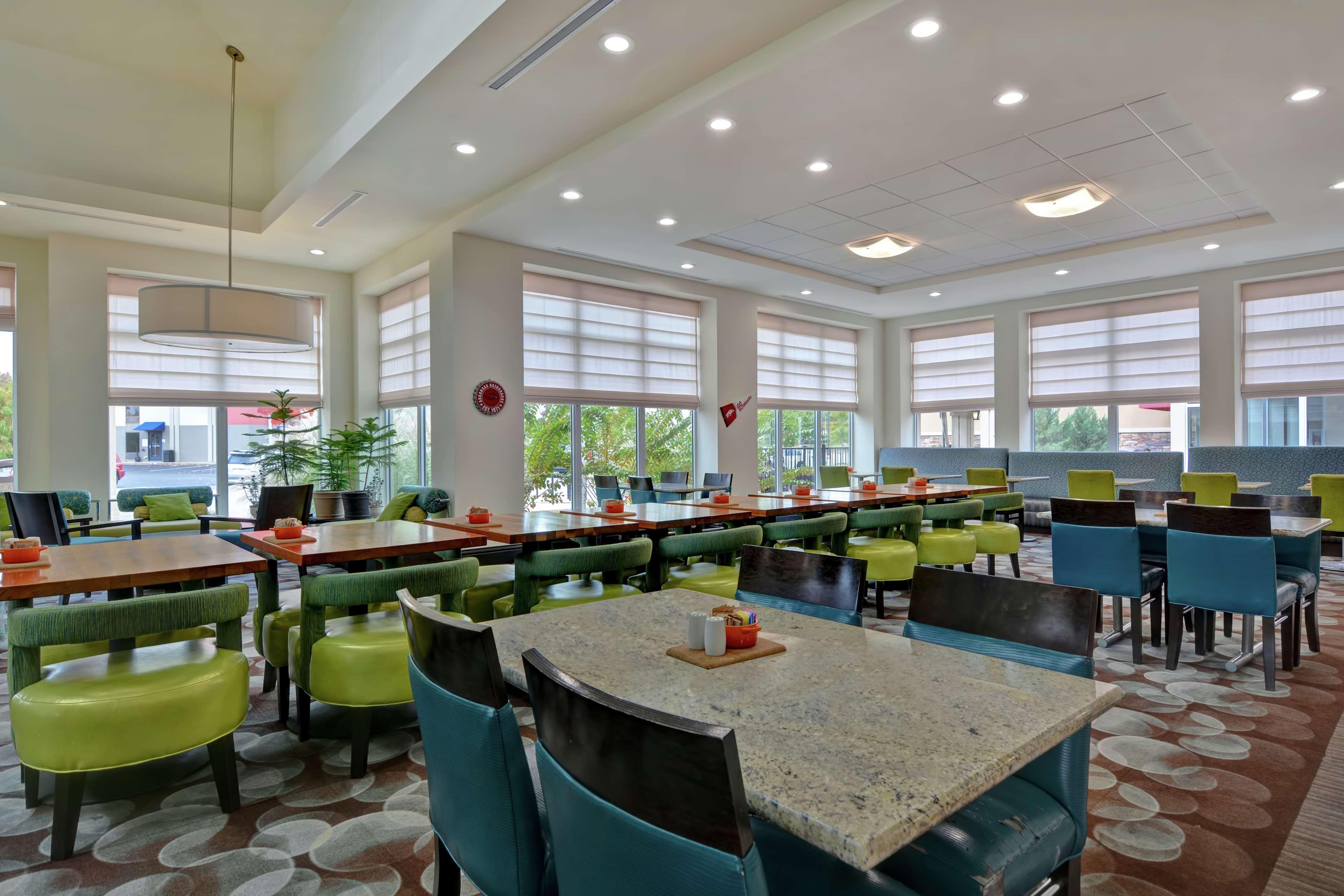 Hilton Garden Inn And Fayetteville Convention Center Zewnętrze zdjęcie