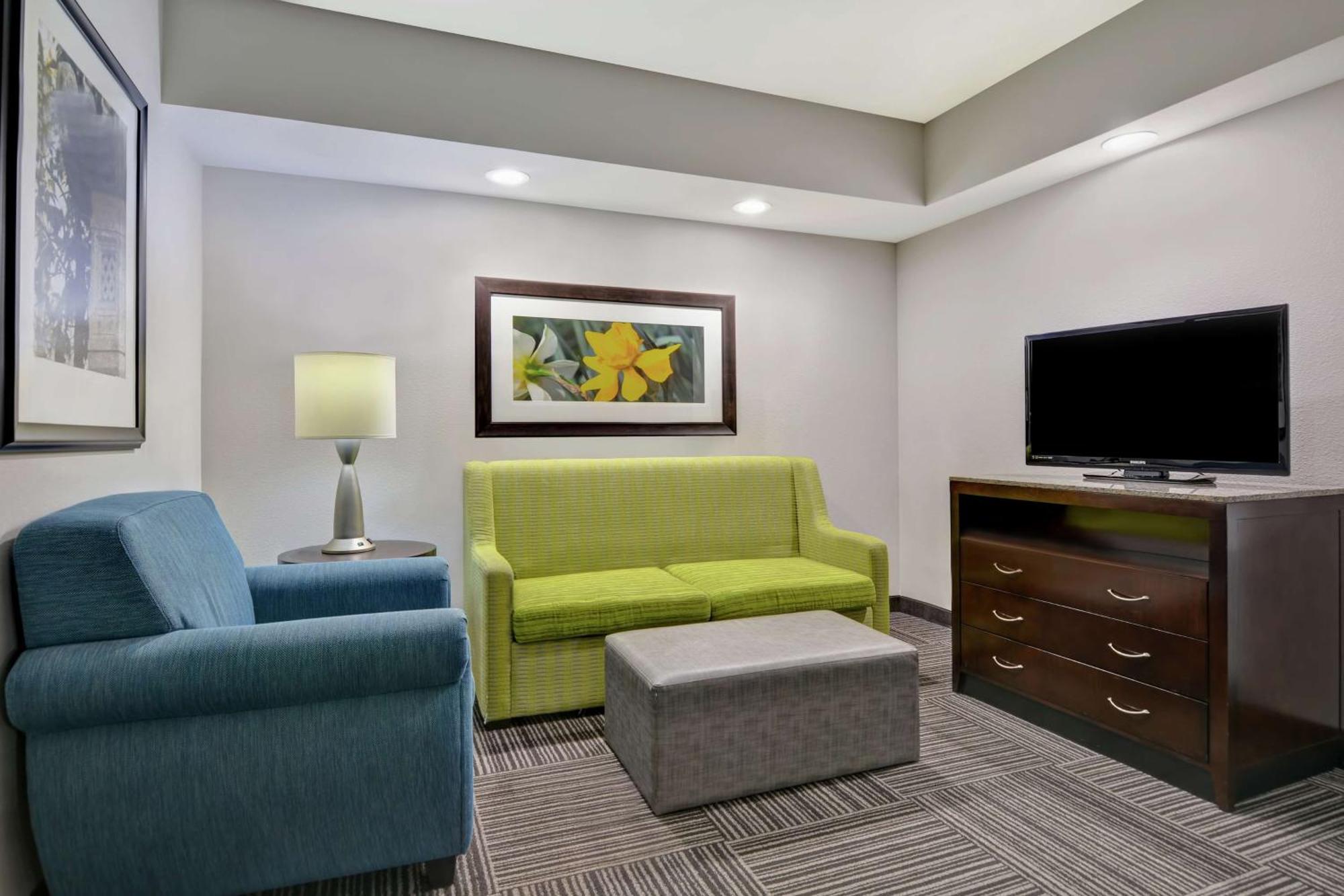 Hilton Garden Inn And Fayetteville Convention Center Zewnętrze zdjęcie