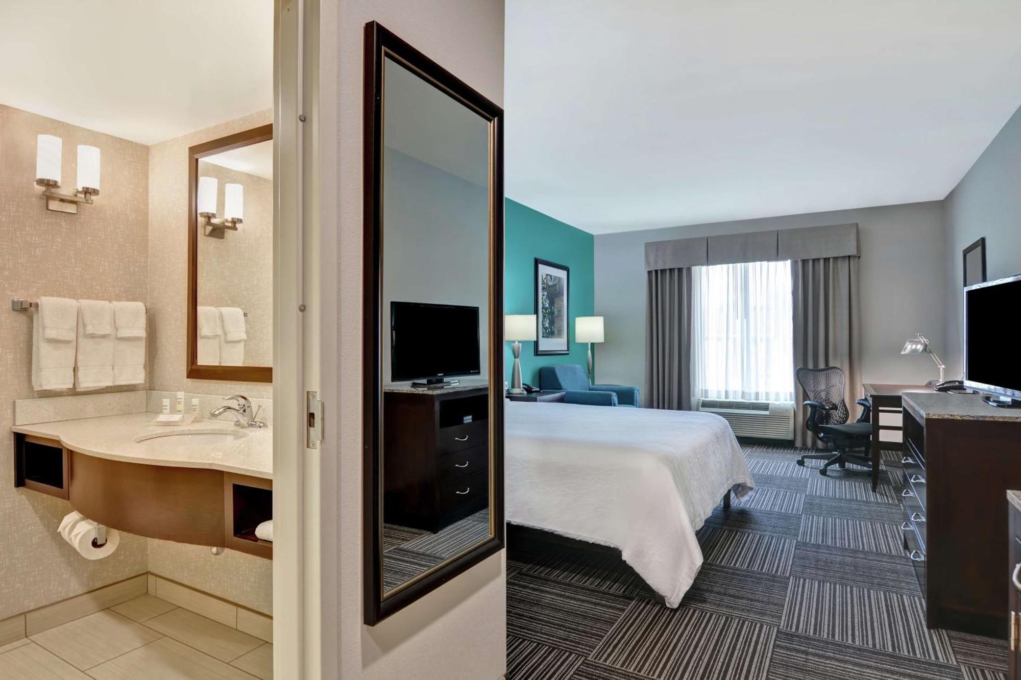 Hilton Garden Inn And Fayetteville Convention Center Zewnętrze zdjęcie