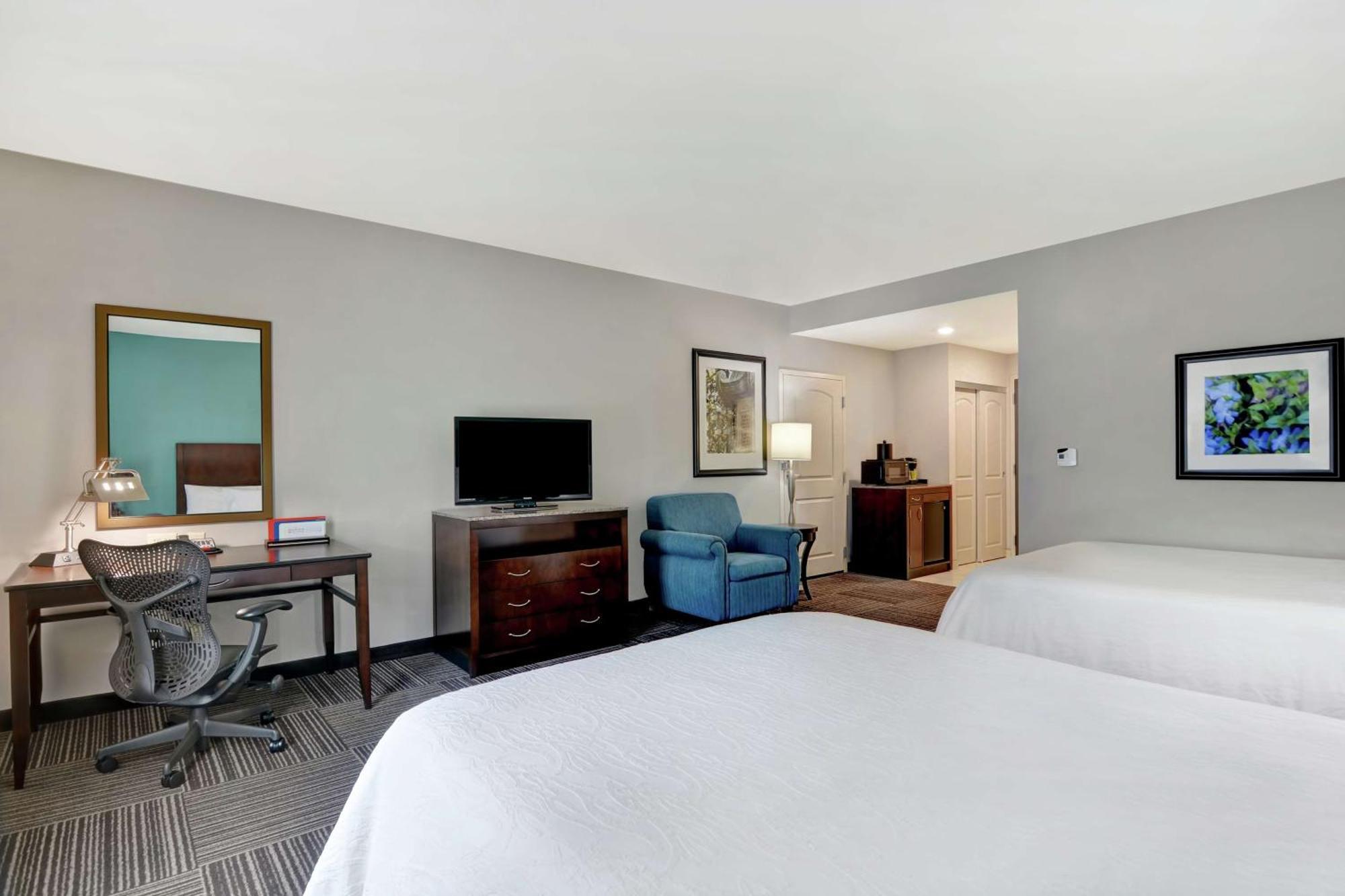 Hilton Garden Inn And Fayetteville Convention Center Zewnętrze zdjęcie